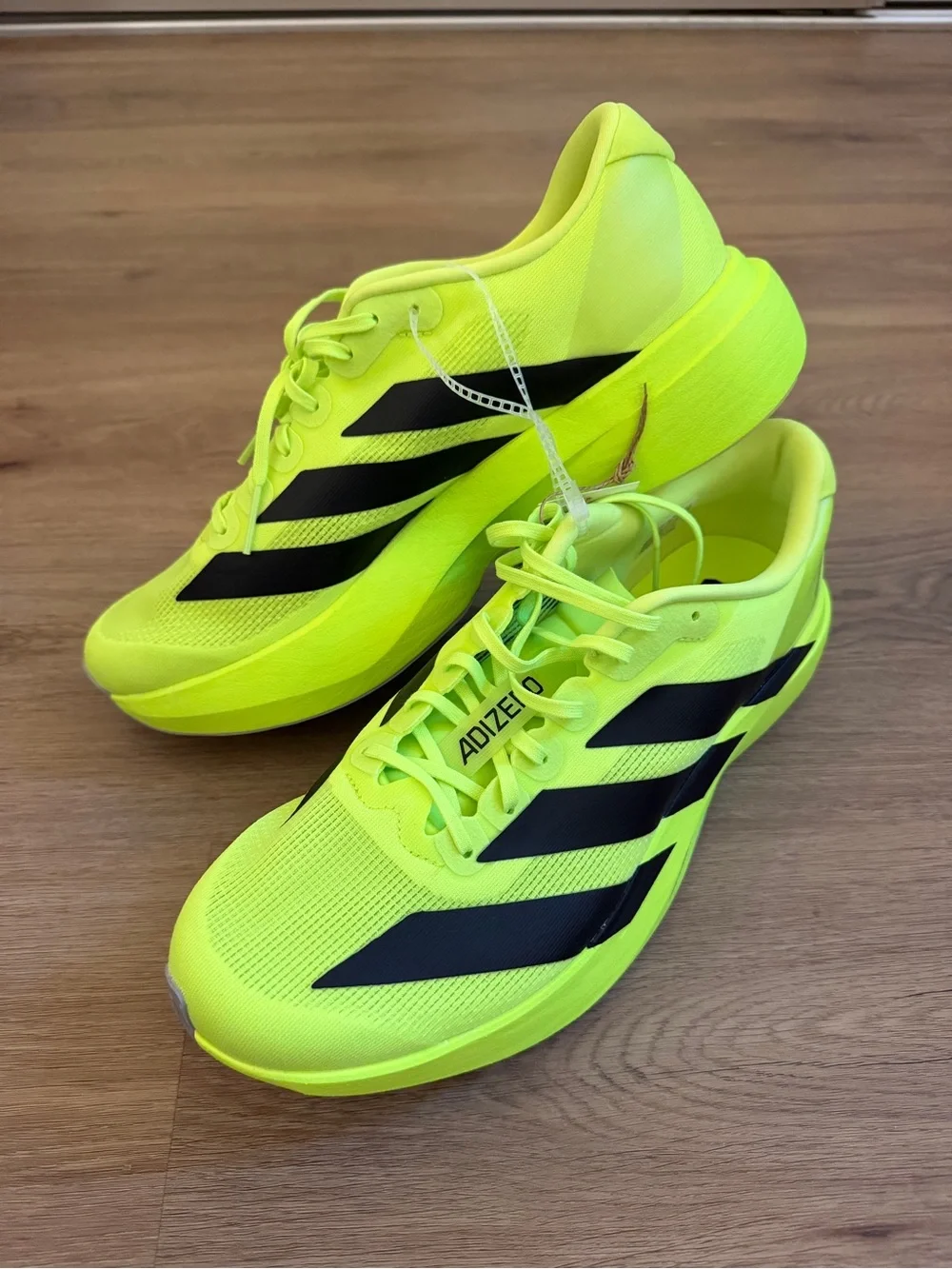 NEW ✨ Adidas Adizero Evo SL - Women's 11.5 / Men's 10 - Neon Yellow / Black ✨